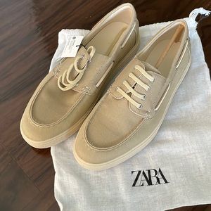 Mens boat shoes, size 12